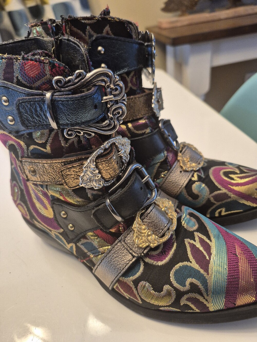 Embroiderd Buckle Boots